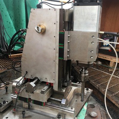 CNC gjengefresemaskin